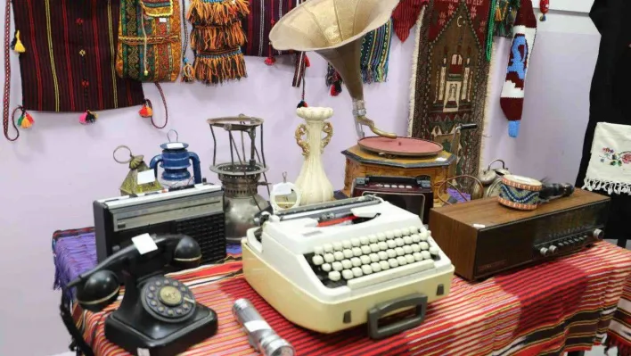 Teknolojiyle birlikte rafa kalkan eşyalar görücüye çıktı