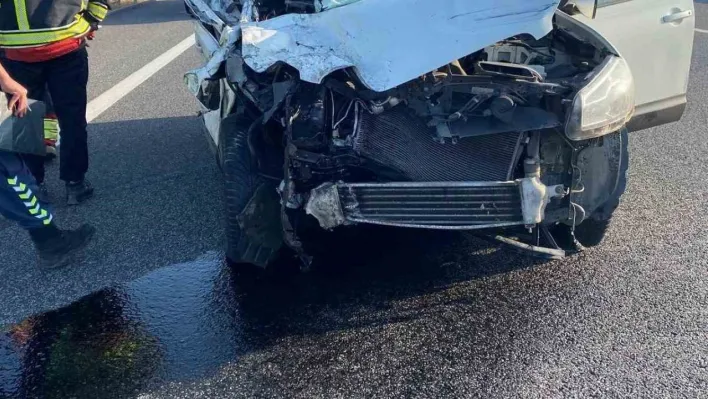 Tıra arkadan çarpan SUV otomobildeki 2 kişi öldü, 2 kişi yaralandı