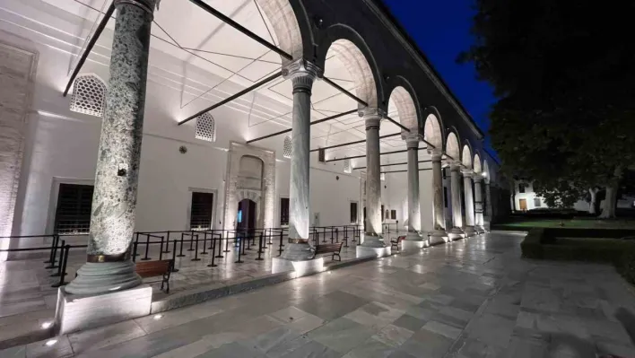 Topkapı Sarayı kapılarını en uzun günün akşamında ziyarete açıyor