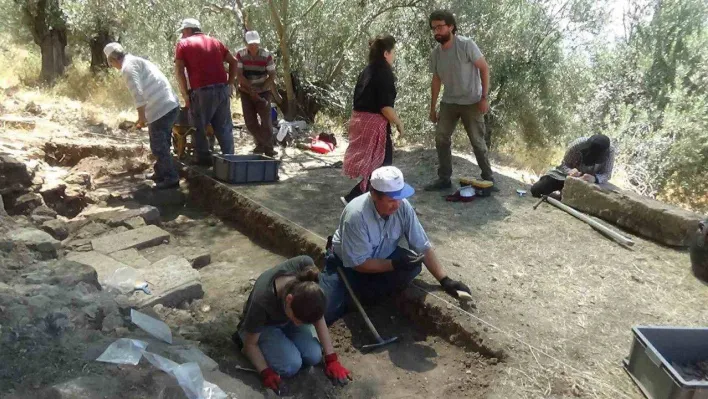 Toprağın altından bin 700 yıllık villa çıktı