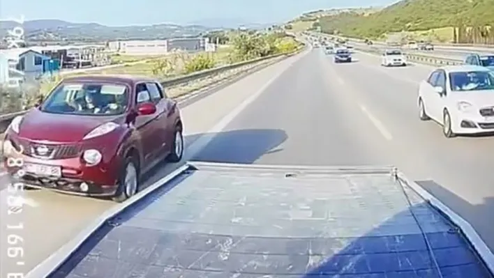 Trafiği tehlikeye düşürün sürücü kameraya böyle yakalandı