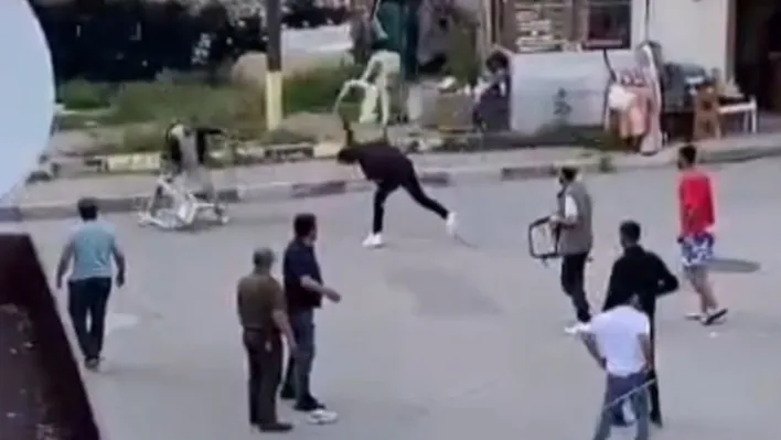 Trafikte korna kavgası meydan savaşına dönüştü... O anlar kamerada