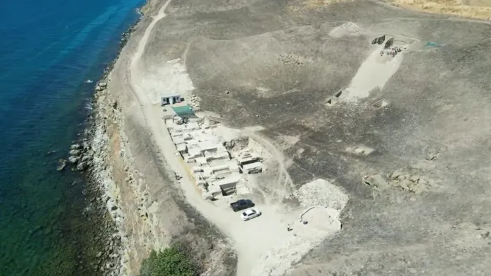 Trakya'nın en büyük antik tiyatrosunda kazılar sürüyor