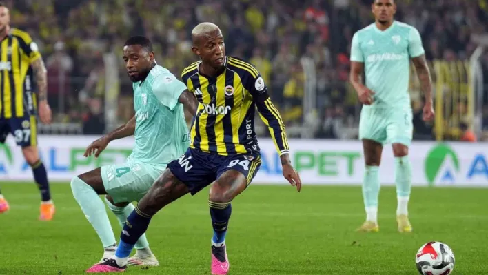 Trendyol Süper Lig: Fenerbahçe: 2 - Kayserispor: 0 (İlk yarı)
