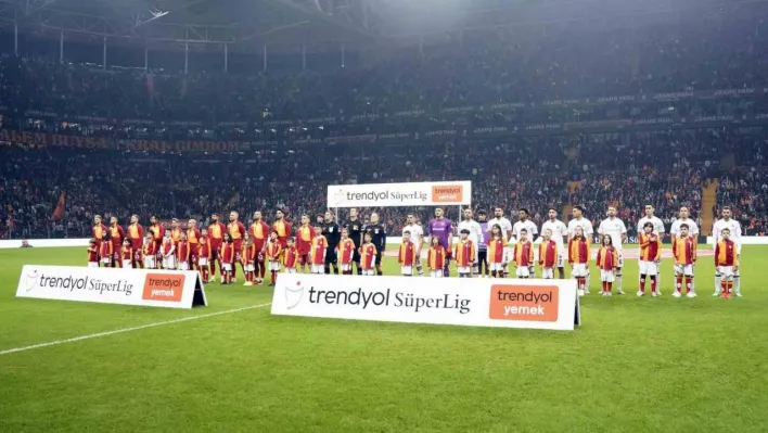 Trendyol Süper Lig: Galatasaray: 0 - Karagümrük: 0 (Maç devam ediyor)