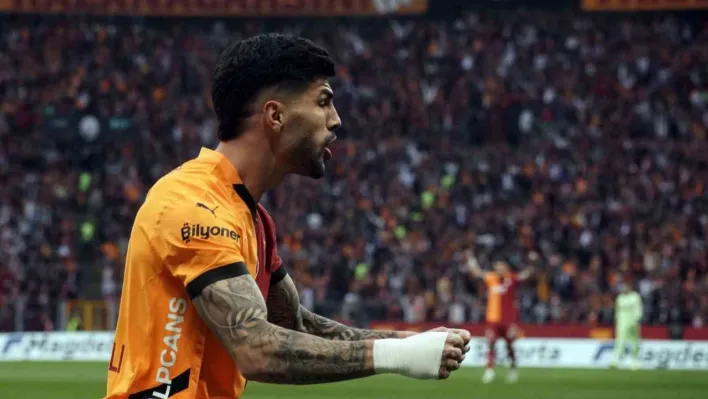 Trendyol Süper Lig: Galatasaray: 4 - Sivasspor: 1 (İlk yarı)
