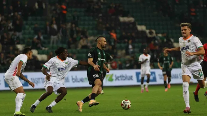 Trendyol Süper Lig: Kocaelispor: 2 - Alanyaspor: 0 (Maç sonucu)