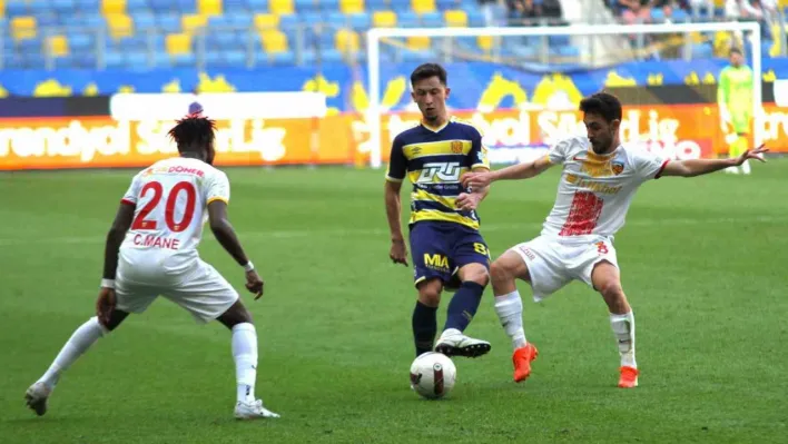 Trendyol Süper Lig: MKE Ankaragücü: 0 - Kayserispor: 0 (İlk yarı)