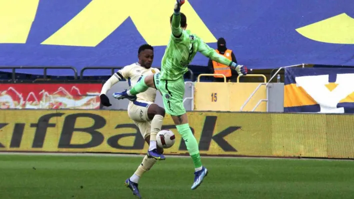 Trendyol Süper Lig: MKE Ankaragücü: 1 - Kasımpaşa: 1 (İlk yarı)