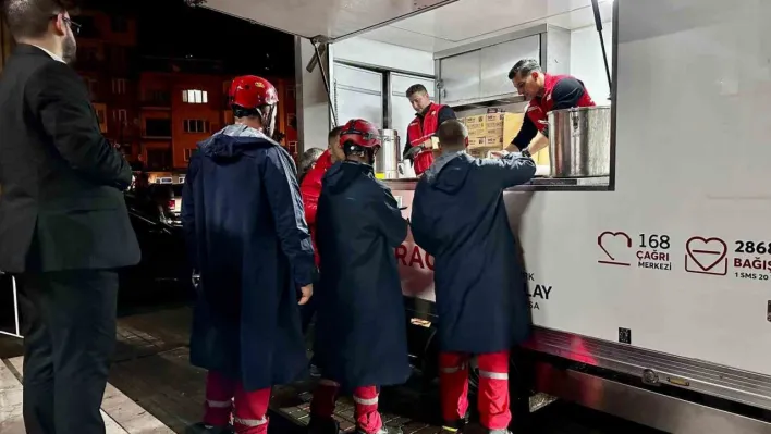 Türk Kızılay Sındırgı depremi sonrası harekete geçti
