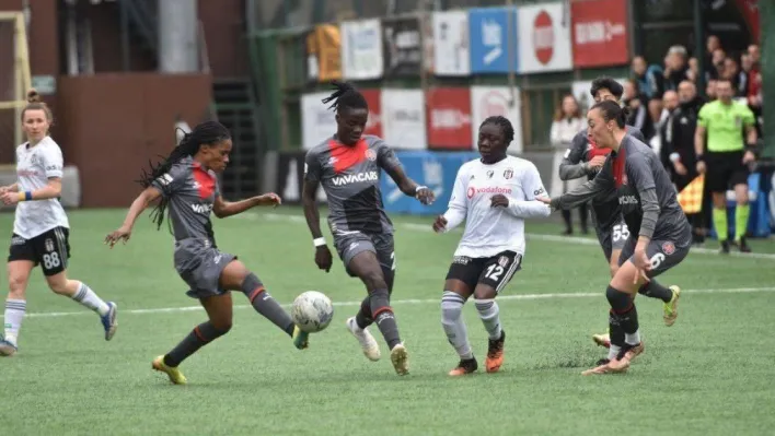 Turkcell Kadın Futbol Süper Ligi: Beşiktaş: 0 - Fatih Karagümrük: 1