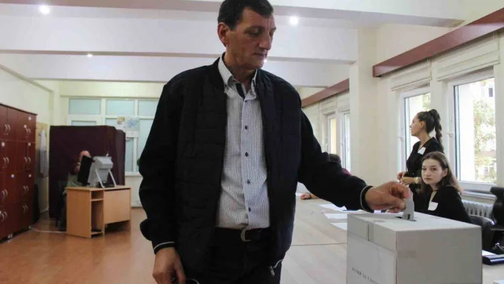 Türkiye'de yaşayan çifte vatandaşlara sandık çağrısı