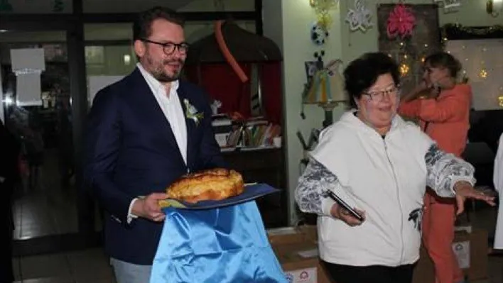 Türkiye'deki Ukraynalı mülteci çocuklara malzeme desteği