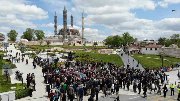 Türkiye'nin yerli otomobili Togg, Selimiye ile buluştu