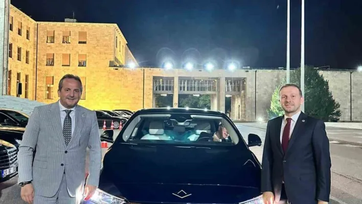 Türkiye'nin yerli ve milli otomobili T10F TBMM'de sergilendi