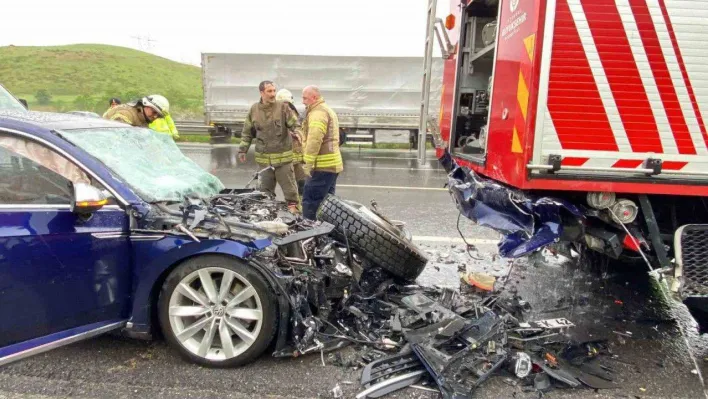 Tuzla'da kazaya müdahale eden itfaiye ve sağlıkçılara başka araç çarptı