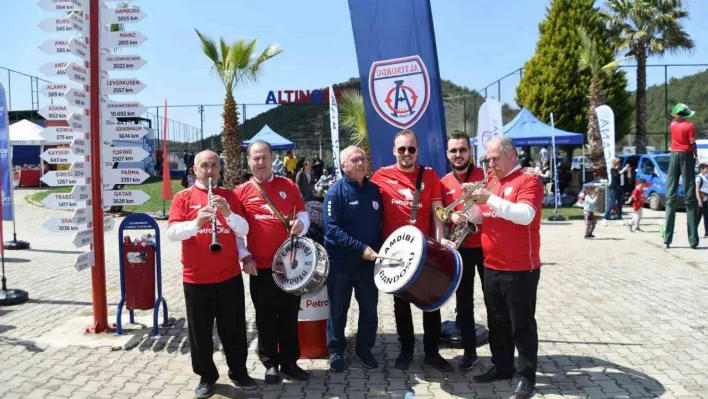 U12 İzmir Cup'ta heyecan devam ediyor