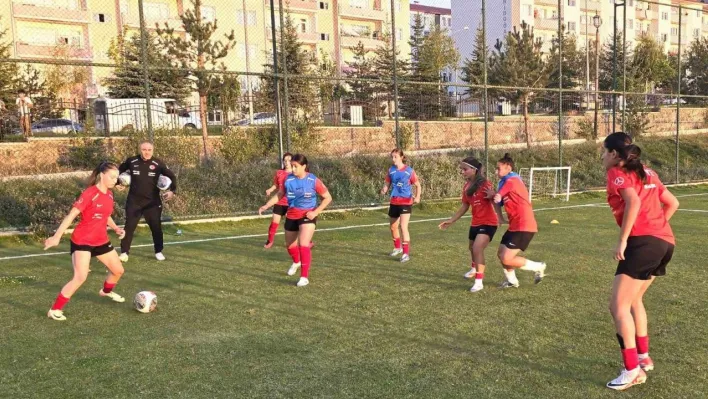 U19 Kadın Milli Takımı'nın Erzurum kampı başladı