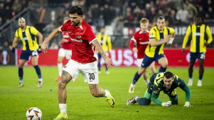 UEFA Avrupa Ligi: AZ Alkmaar: 3 - Fenerbahçe: 1 (Maç sonucu)