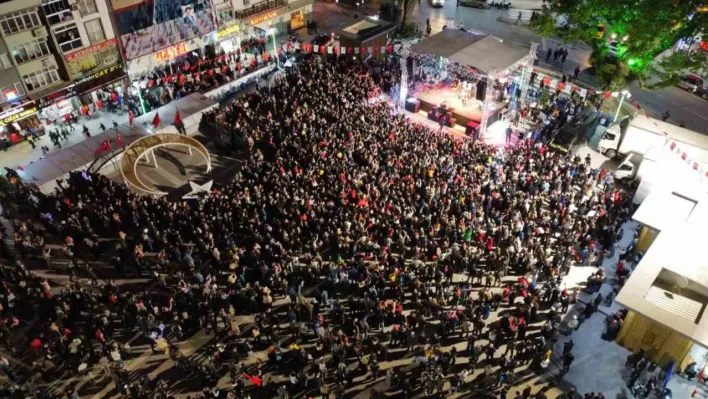 Uğur Işılak'tan unutulmayacak Kestel konseri