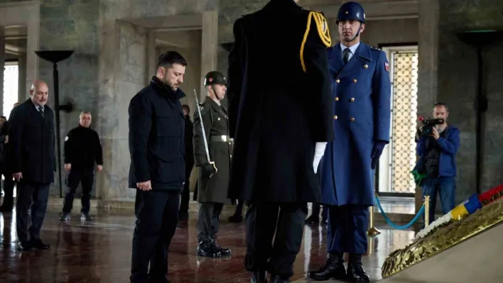 Ukrayna Devlet Başkanı Zelenskiy Anıtkabir'de