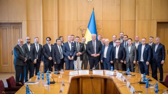 Ukrayna fahri konsolosları buluştu