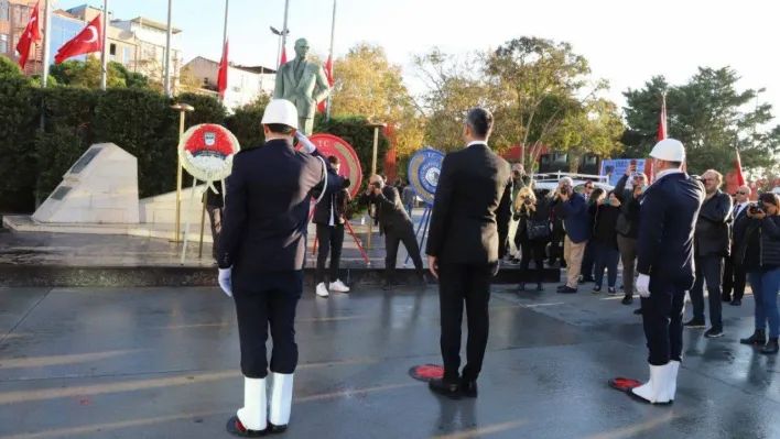 Ulu önder Atatürk 10 Kasım'da özlem ve minnetle Kartal'da anıldı