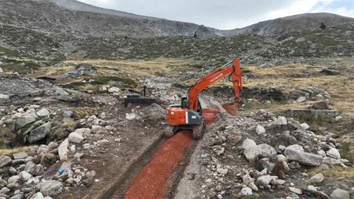 Uludağ'ın içme suyu hattı yenilendi