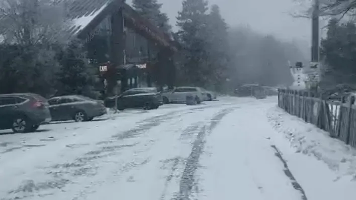 Uludağ yeniden beyaza büründü