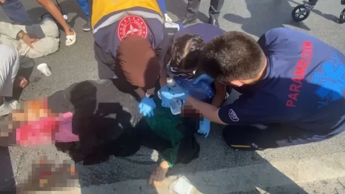 Ümraniye'de karşıdan karşıya geçen çifte panelvan çarptı: 1 ağır yaralı