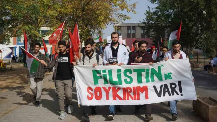 Üniversite öğrencilerinden Filistin'e destek yürüyüşü