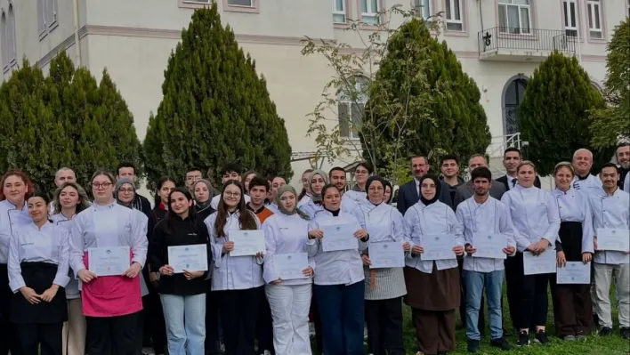 Üniversiteli aşçıların balık temalı yarışması nefes kesti