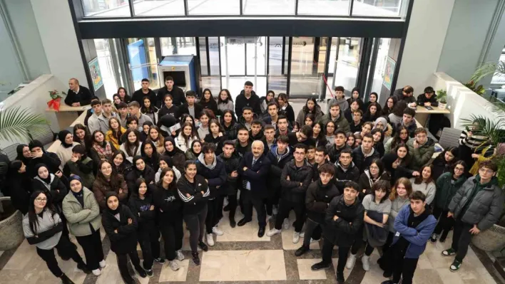 Üniversiteye giren gençlere 10 bin TL destek