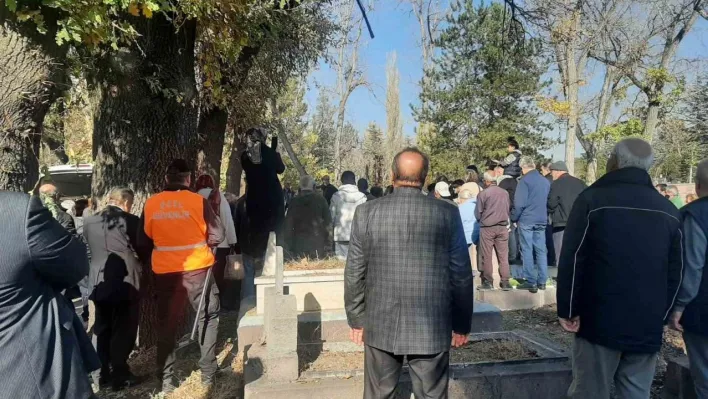 Ünlü şarkıcı Muazzez Abacı Ankara'da defnedildi