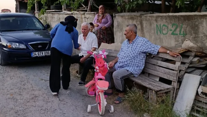 Unutulan gelenek canlandı: Kadın muhtar, mahalleliyi davul-zurnayla düğüne davet etti