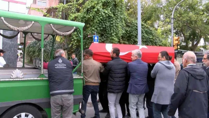 Usta oyuncu İsmail İncekara son yolculuğuna uğurlandı