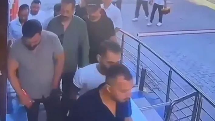Usulsüz seçimle lüks siteye ele geçirmeye çalıştılar O anlar kamerada