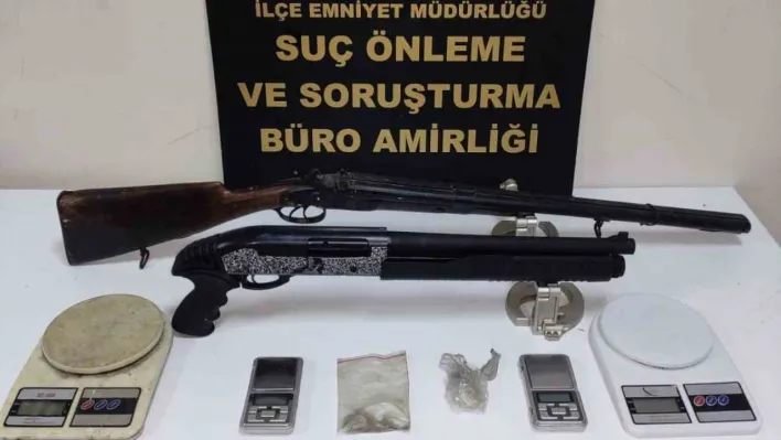 Uyuşturucu madde ticareti yapmaktan aranan cezaevi firarisi arkadaşlarıyla 3 polisi yaraladı