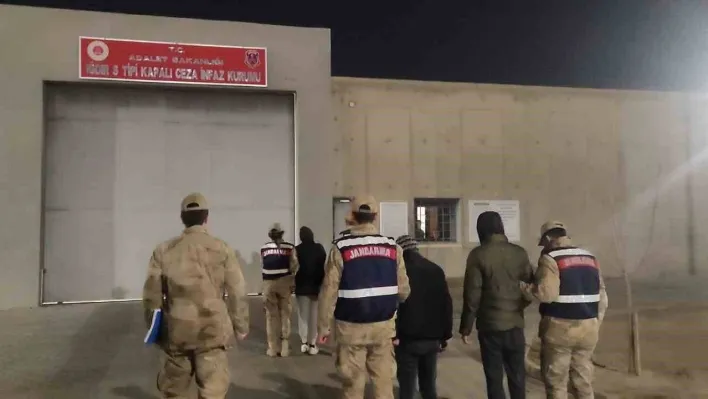 Uyuşturucuyu bulaşık makinesi ve çeyiz sandığına sakladılar