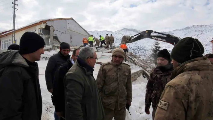 Vali Gündüzöz, Nurhak ilçesinde incelemelerde bulundu