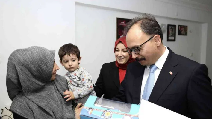 Vali Kızılkaya şehit ailesiyle yakından ilgilendi