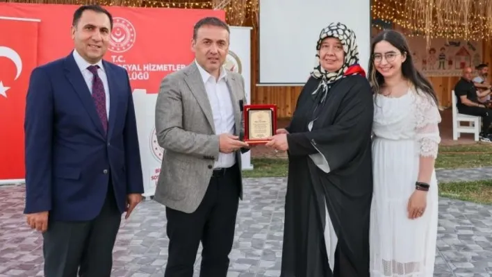 Vali Sözer'den koruyucu ailelerle bir araya geldi