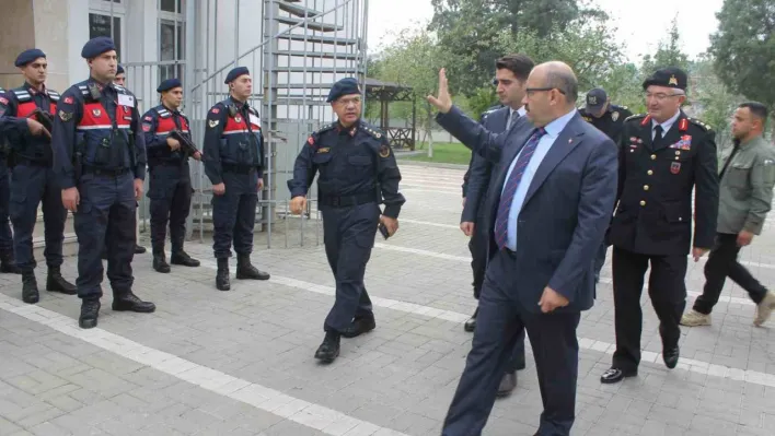 Vali Ustaoğlu'ndan Manyas'a ziyaret