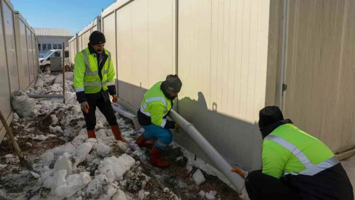 VASKİ, Malatya'nın su ve kanalizasyon altyapısını onarıyor