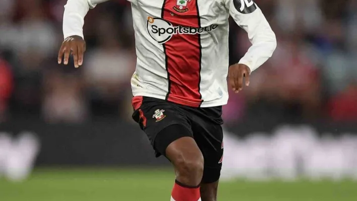 West Ham United, Kyle Walker-Peters'ı transfer etti