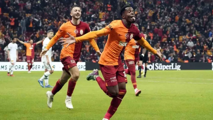 Wilfried Zaha 7. golünü attı