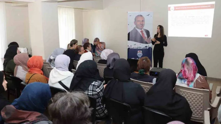 Yalova Belediyesi'nden şiddetle mücadele semineri