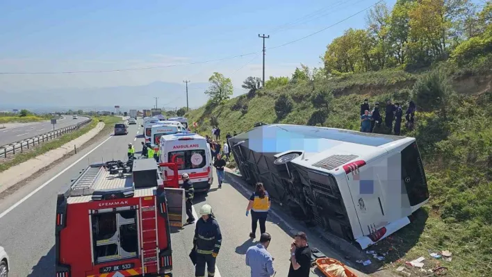 Yalova-Bursa yolunda yolcu otobüsü devrildi 1 ölü 2 yaralı