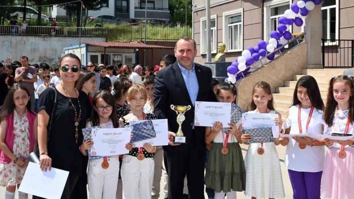 Yalova'da 56 bin öğrenci karne heyecanı yaşadı