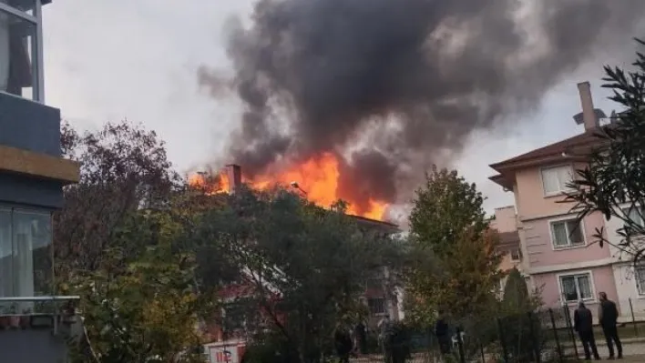 Yalova'da çatı yangını